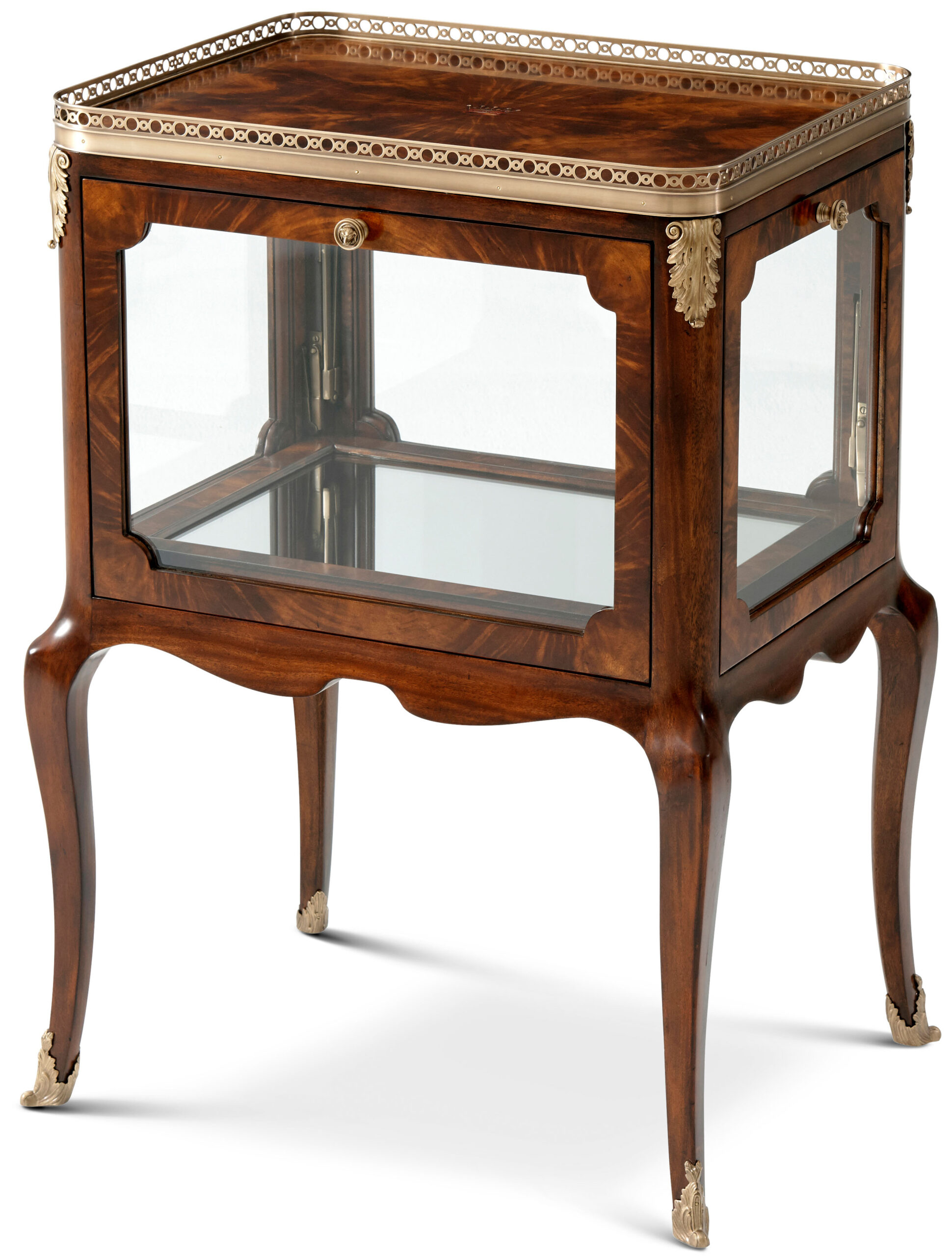 Althorp Living History – Pierced Vitrine Side Table E116a28705bc82d322f52c4faf6ee0c4 Scaled
